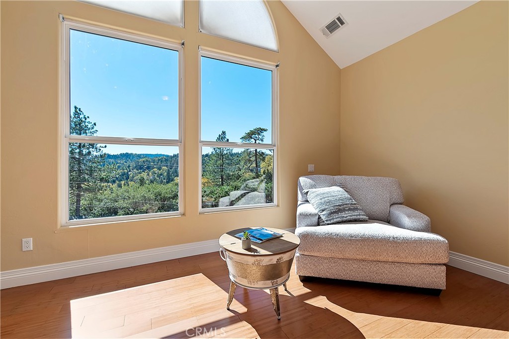 27732 North Bay Road Lake Arrowhead, CA 92352 - Photo 19 of 36