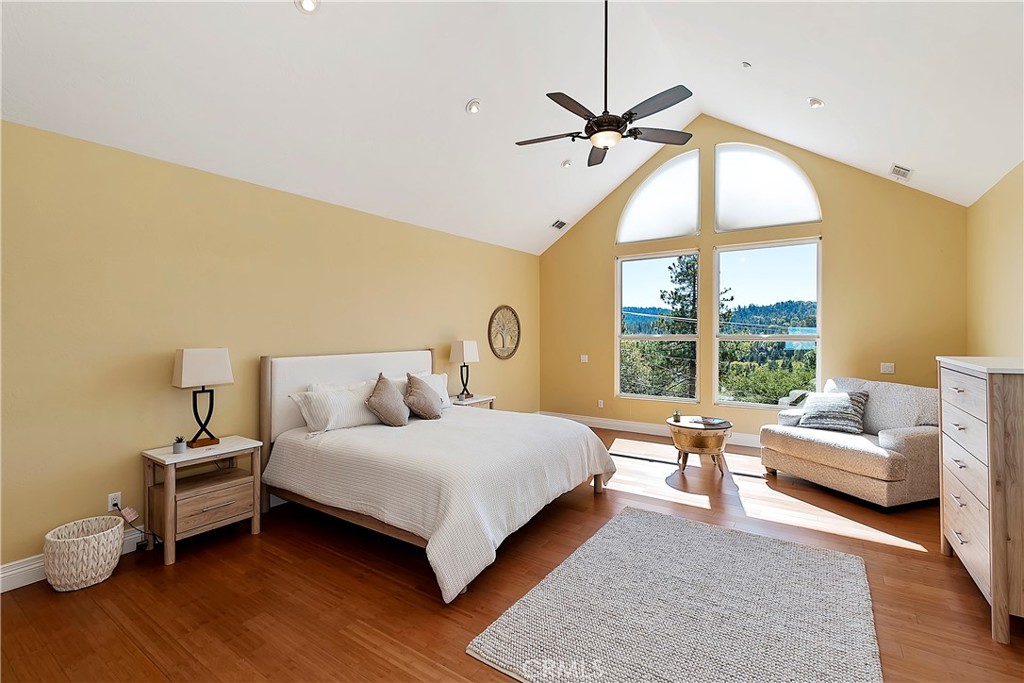 27732 North Bay Road Lake Arrowhead, CA 92352 - Photo 20 of 36