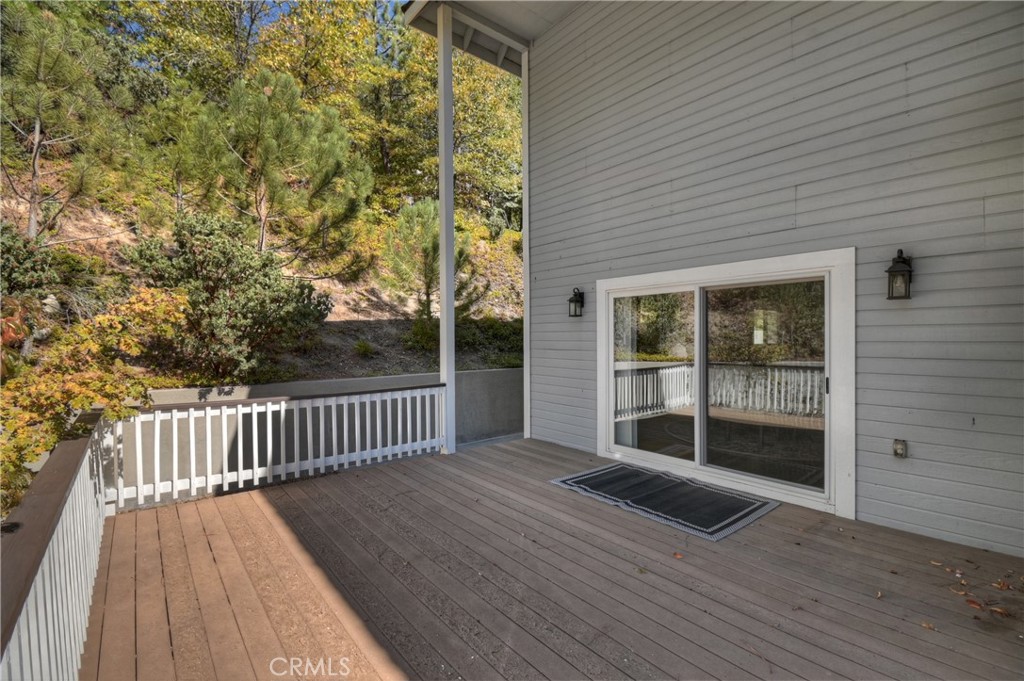 27732 North Bay Road Lake Arrowhead, CA 92352 - Photo 34 of 36