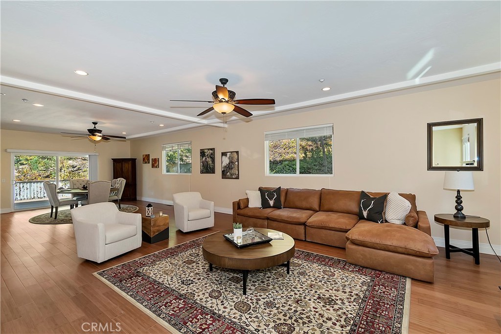 27732 North Bay Road Lake Arrowhead, CA 92352 - Photo 7 of 36