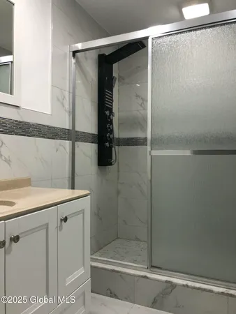 $2,600 | 2441 Avenue A, Schenectady, NY 12308