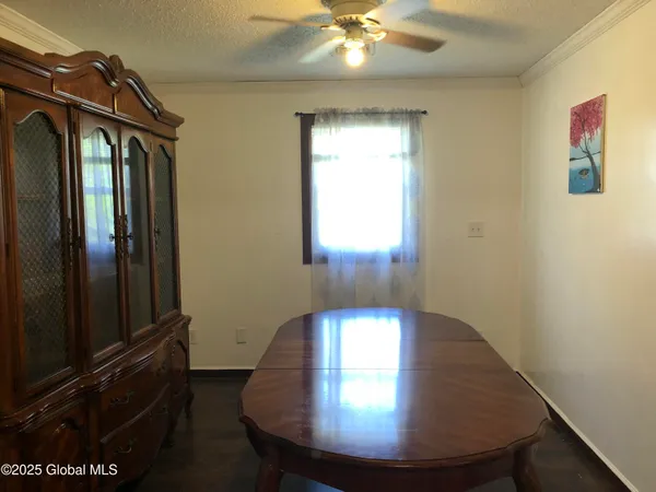 $2,600 | 2441 Avenue A, Schenectady, NY 12308