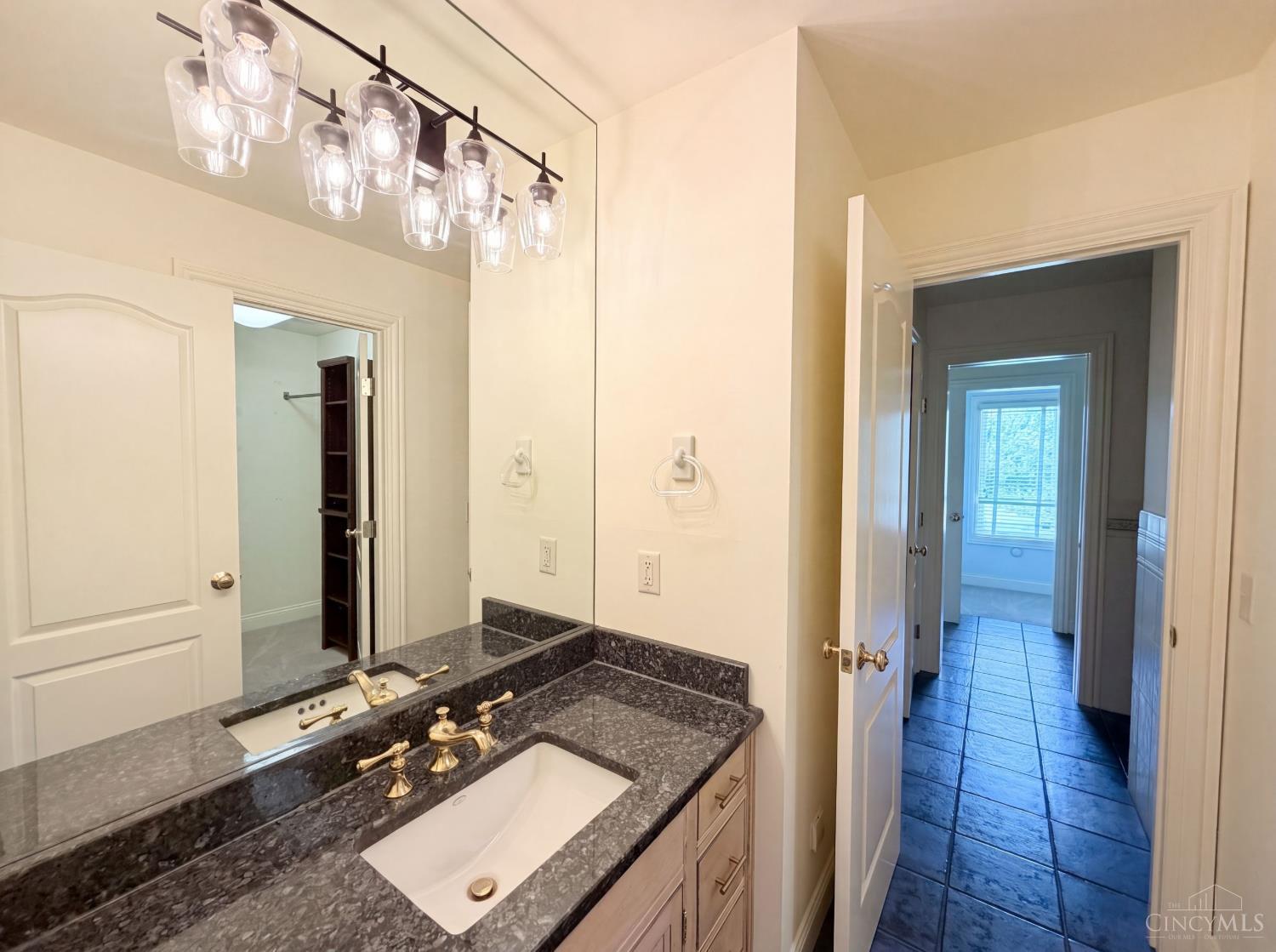 7087 Bridgetown Road Cincinnati, OH 45248 - Photo 21 of 35