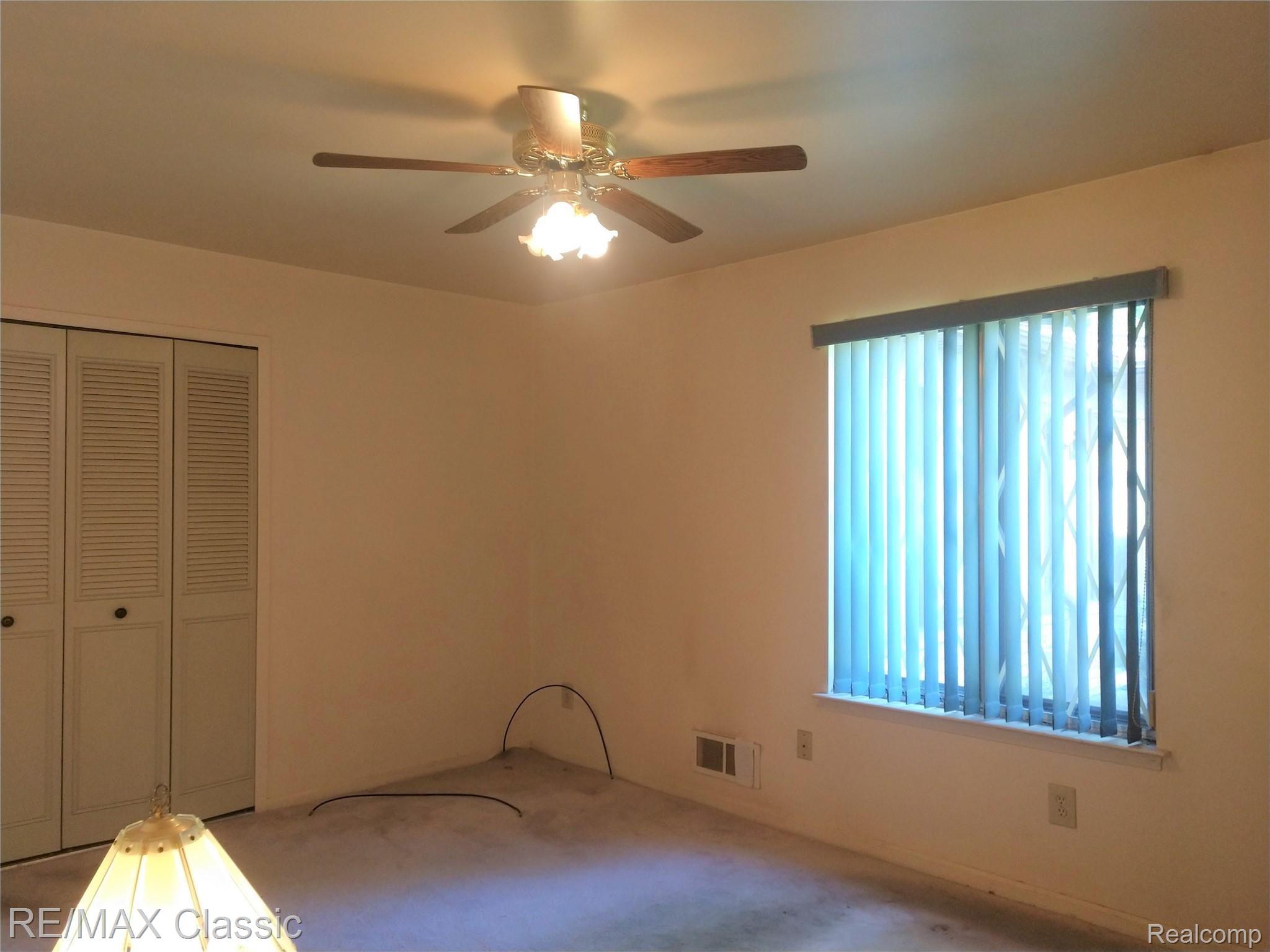 32983 Cedar Ridge Court, Unit 10 Warren, MI 48093 - Photo 9 of 11 Large Bedrooms with Ceiling Fans