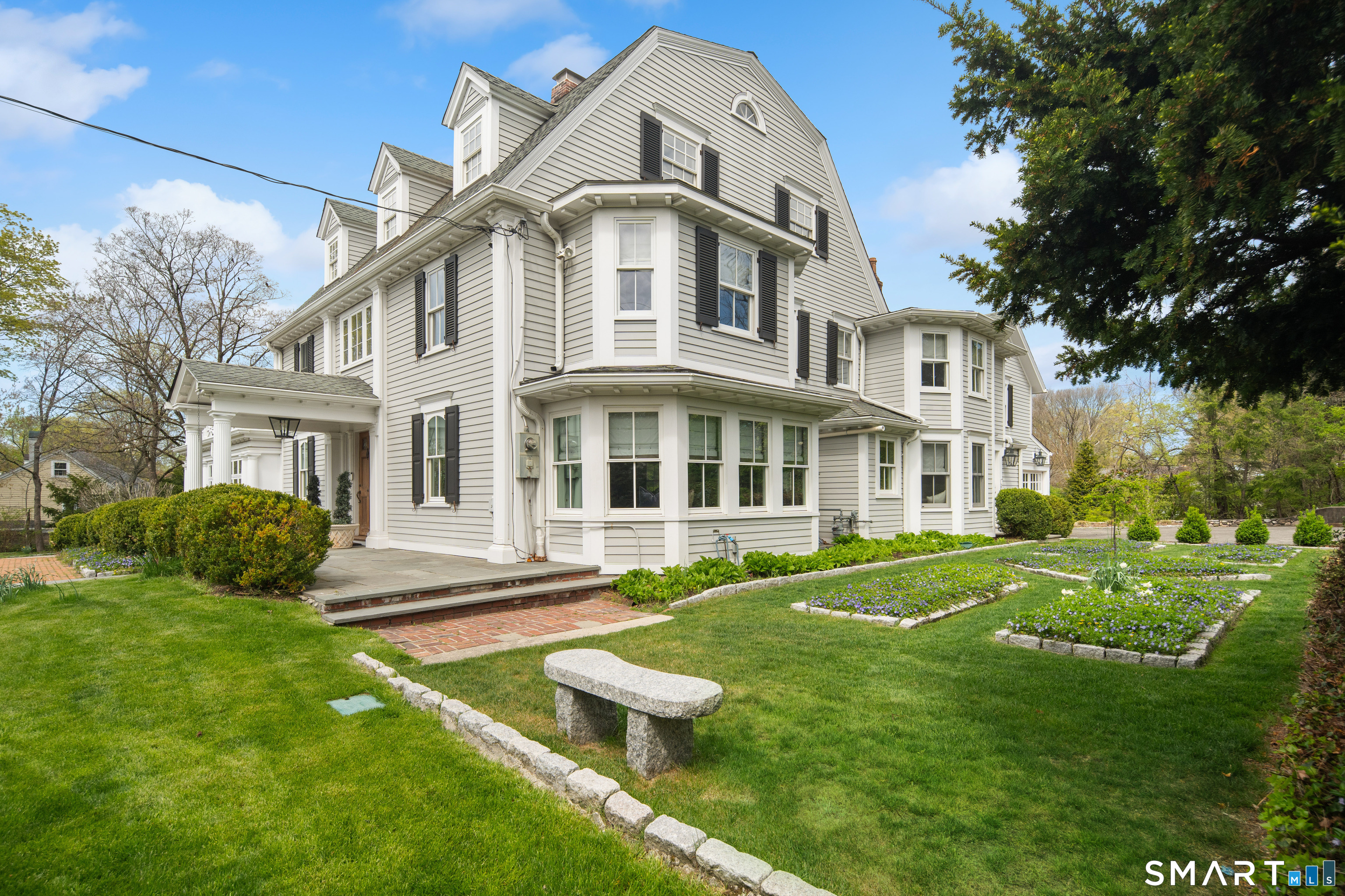 5 Middlesex Road Darien, CT 06820 - Photo 6 of 38 Side yard garden area