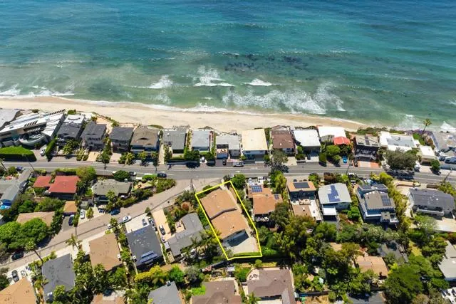 601 Neptune Avenue Encinitas, CA 92024 - Photo 36 of 36 an aerial view of multiple house