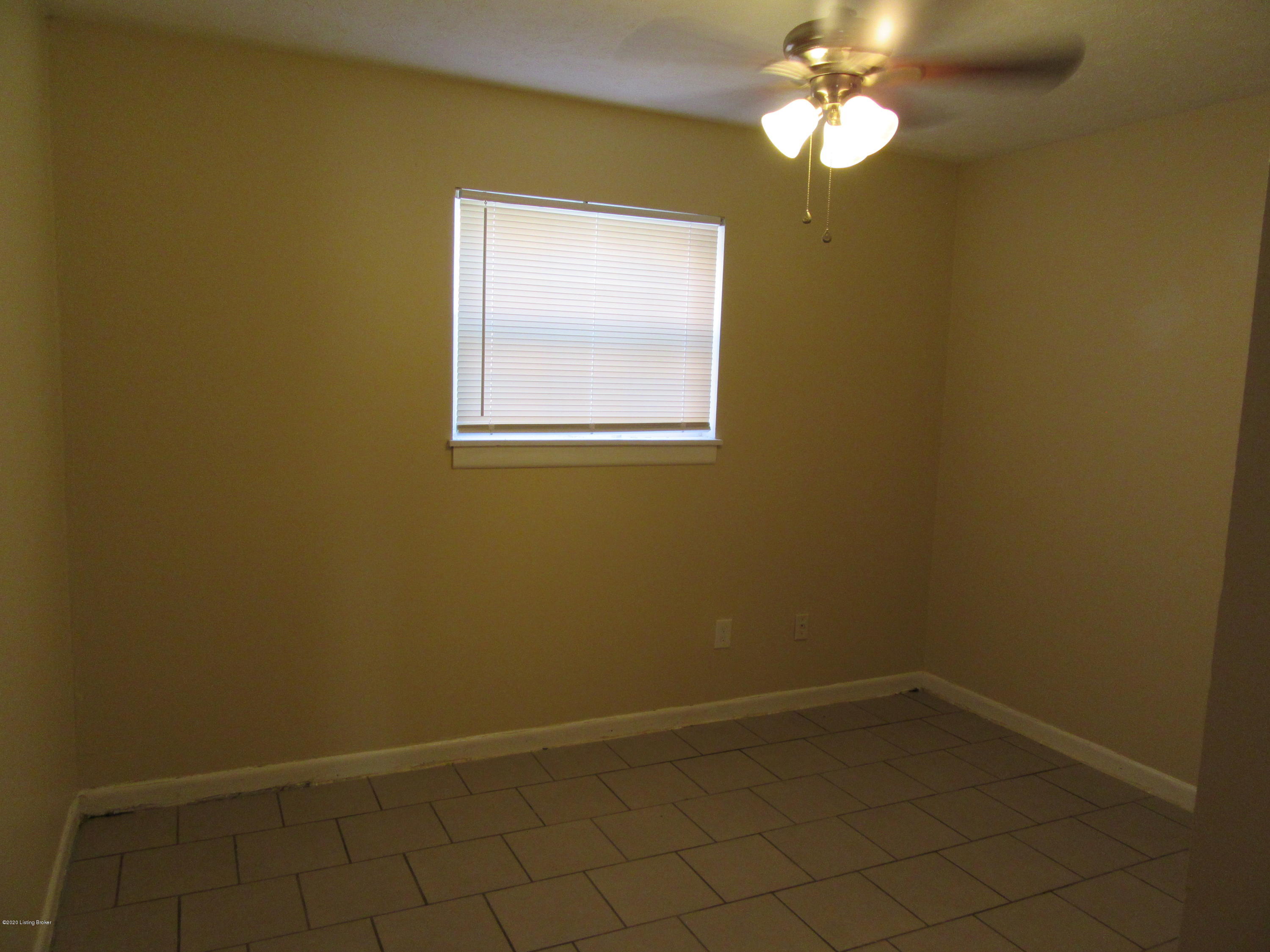 3100 Fordhaven Road Louisville, KY 40214 - Photo 11 of 15 IMG_5691