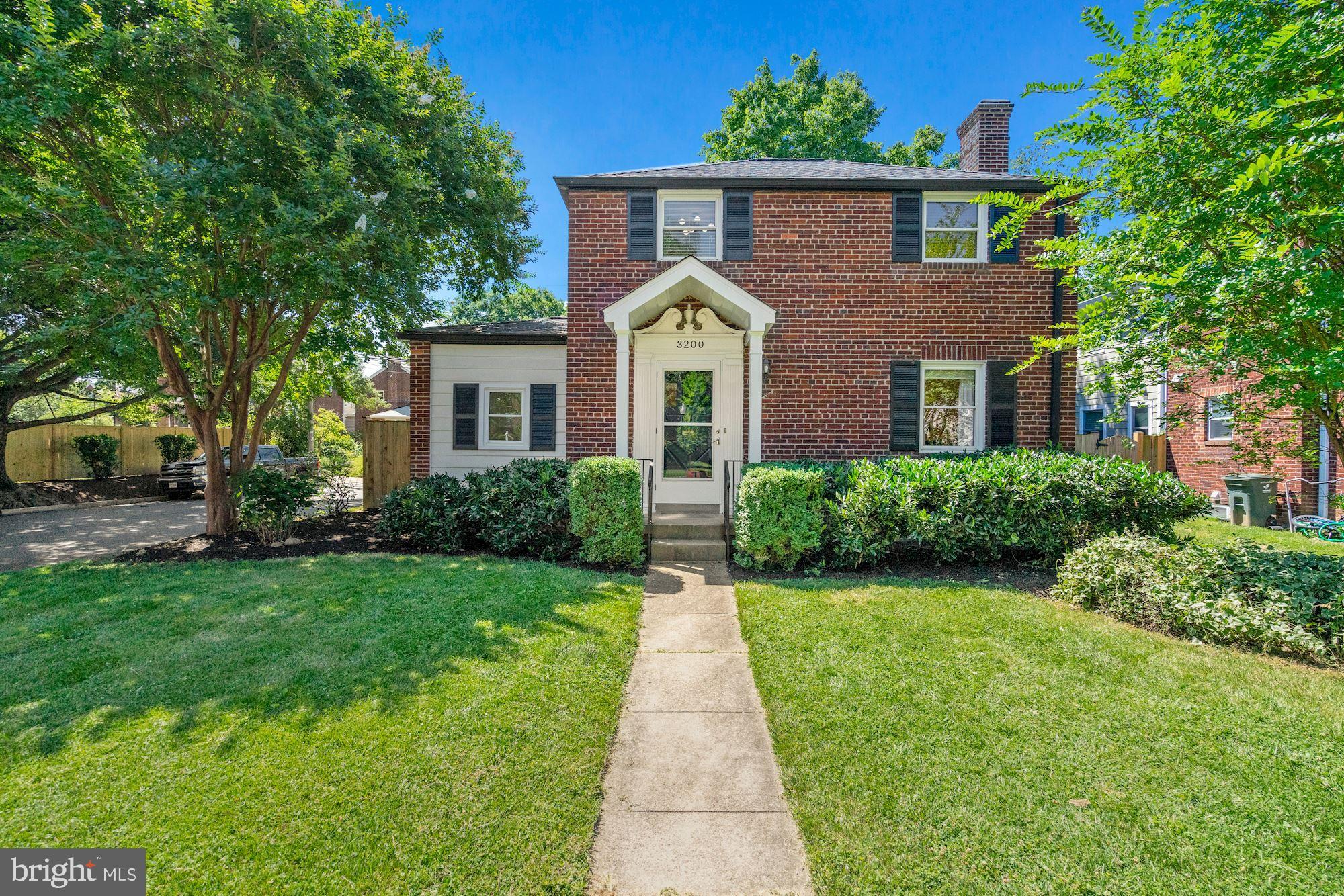 3200 6th Street South, Arlington, VA 22204 Compass