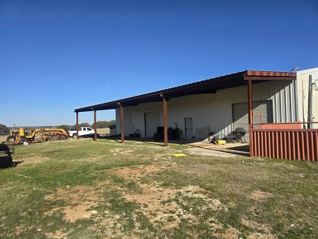 $888,000 | 277 Deer Shadow Circle, Whitney, TX 76692