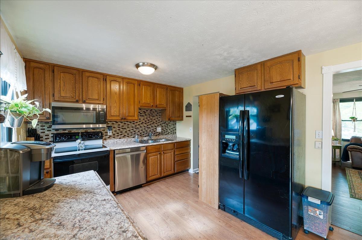1435 Wade Road Milford, OH 45150 - Photo 9 of 27 Gallery Image 9