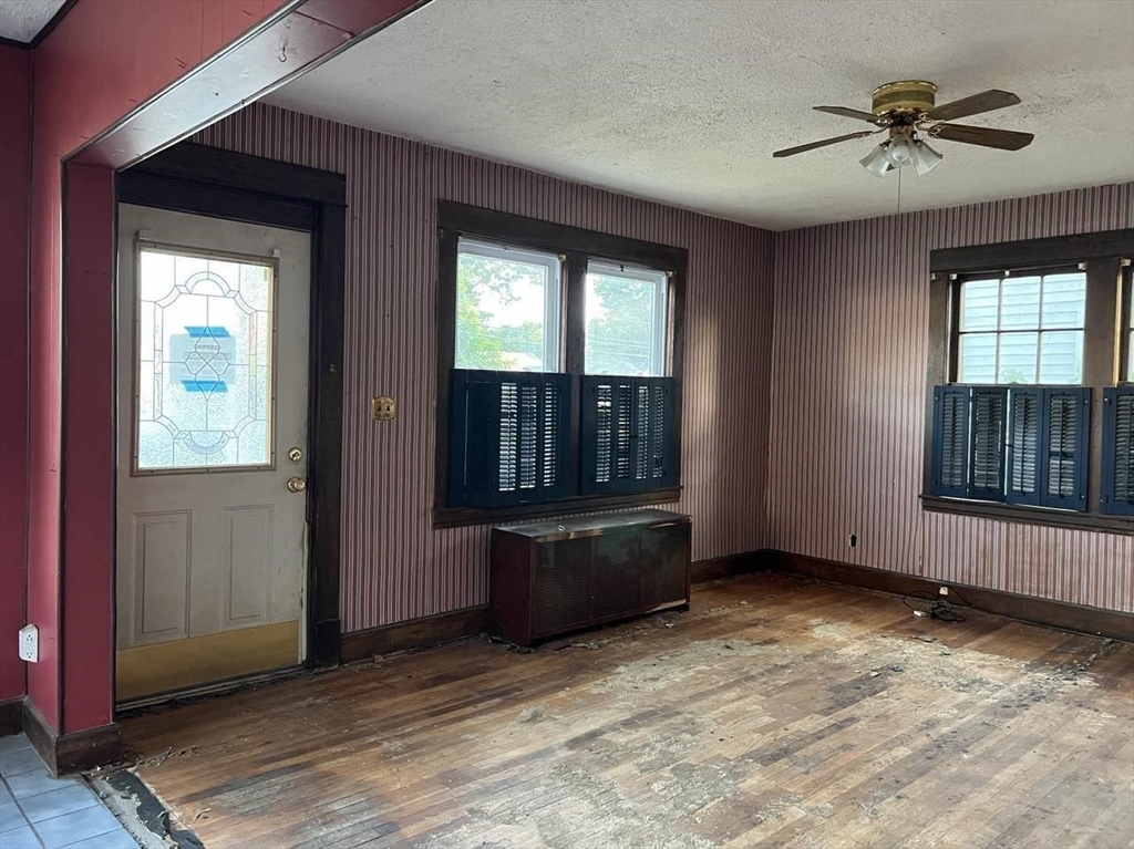 1276 Page Boulevard Springfield, MA 01104 - Photo 7 of 12 Gallery Image 7
