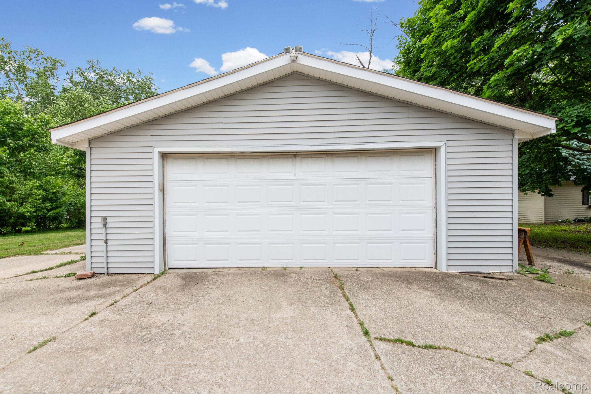 19227 Gudith Road Trenton, MI 48183 - Photo 32 of 33 25-web-or-mls-19227-gudith-rd.jpg