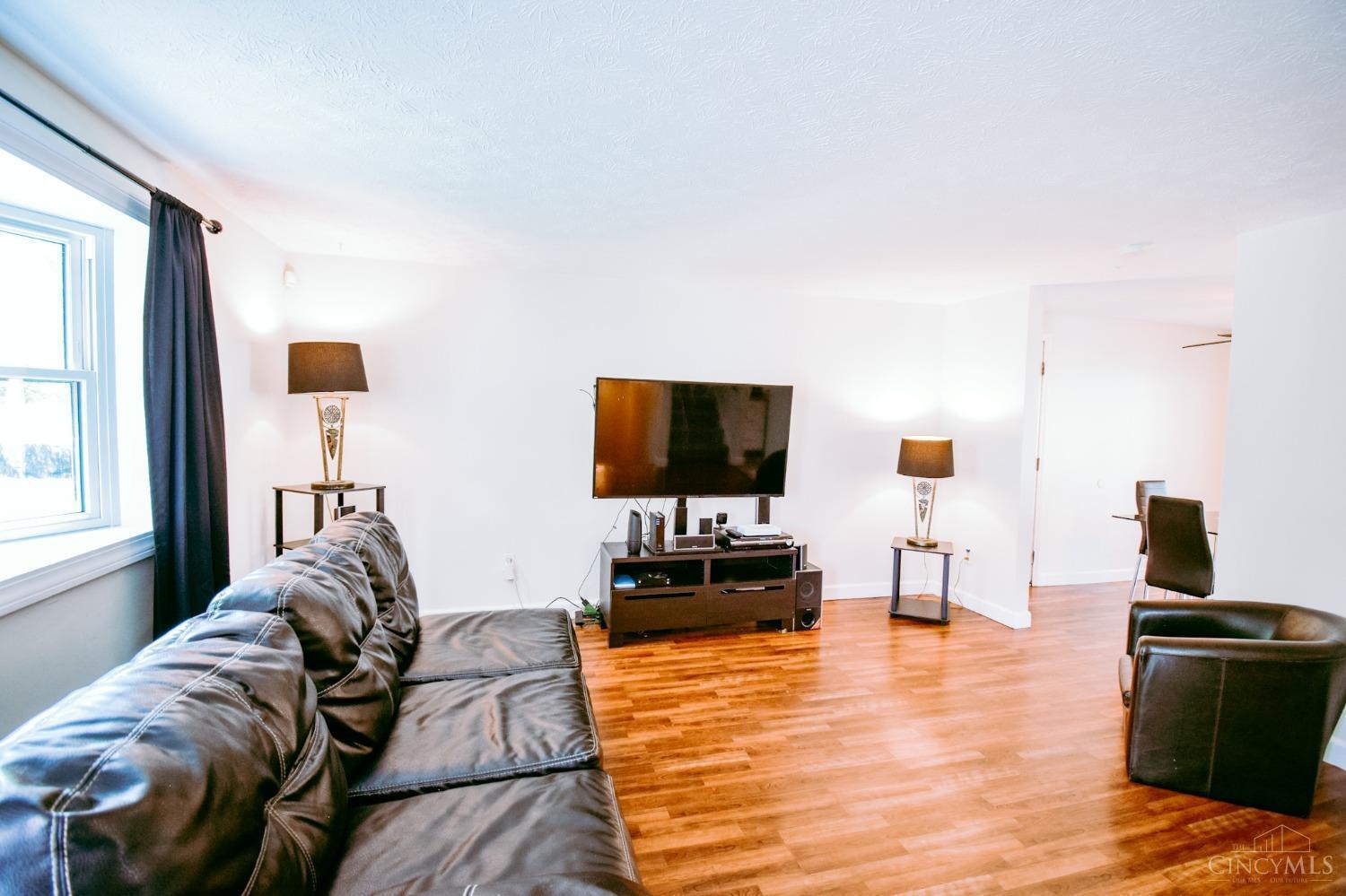9381 Daly Road Cincinnati, OH 45231 - Photo 6 of 18 Gallery Image 6