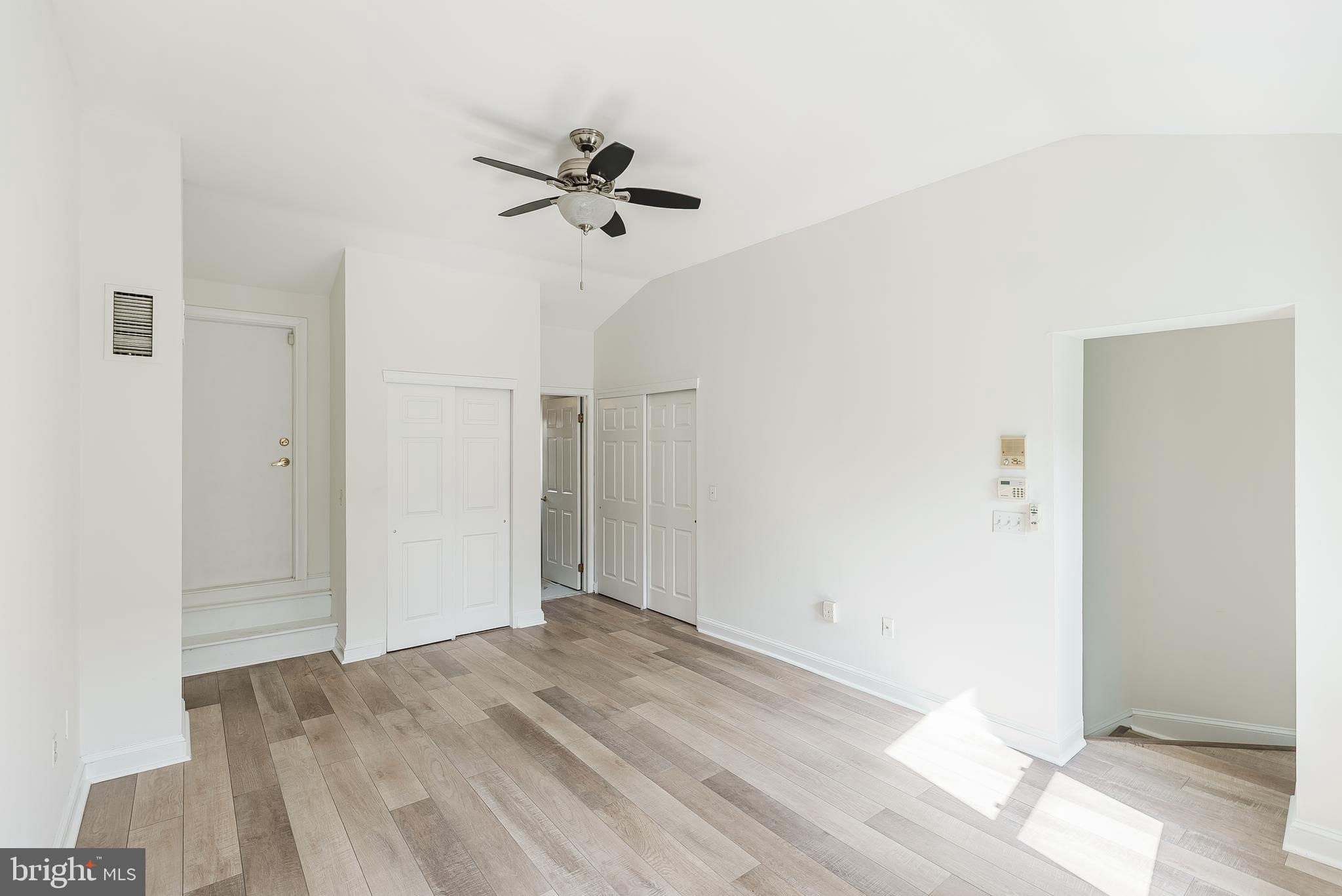 904 South 6th Street Philadelphia, PA 19147 - Photo 11 of 22