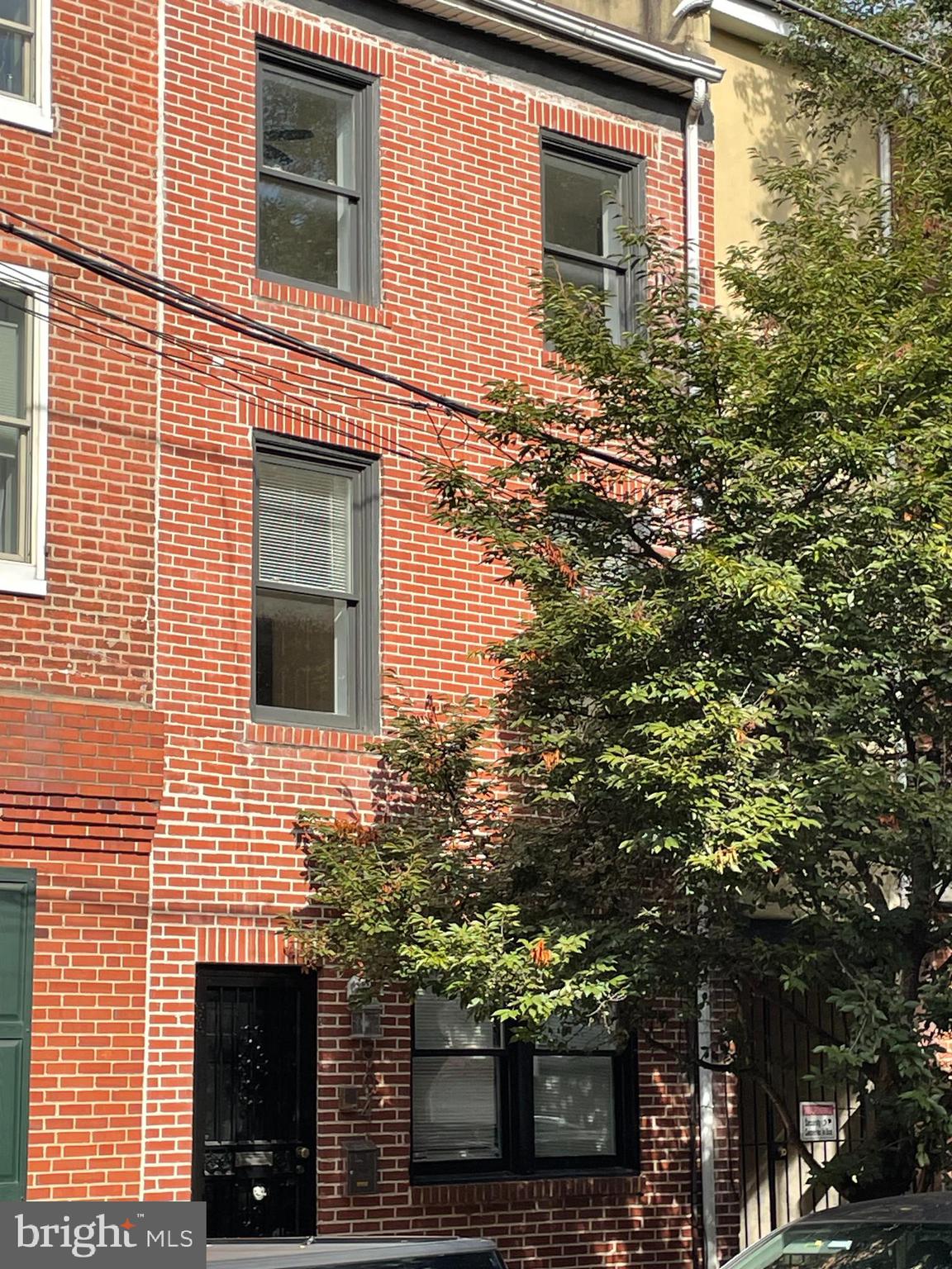 904 South 6th Street Philadelphia, PA 19147 - Photo 3 of 22