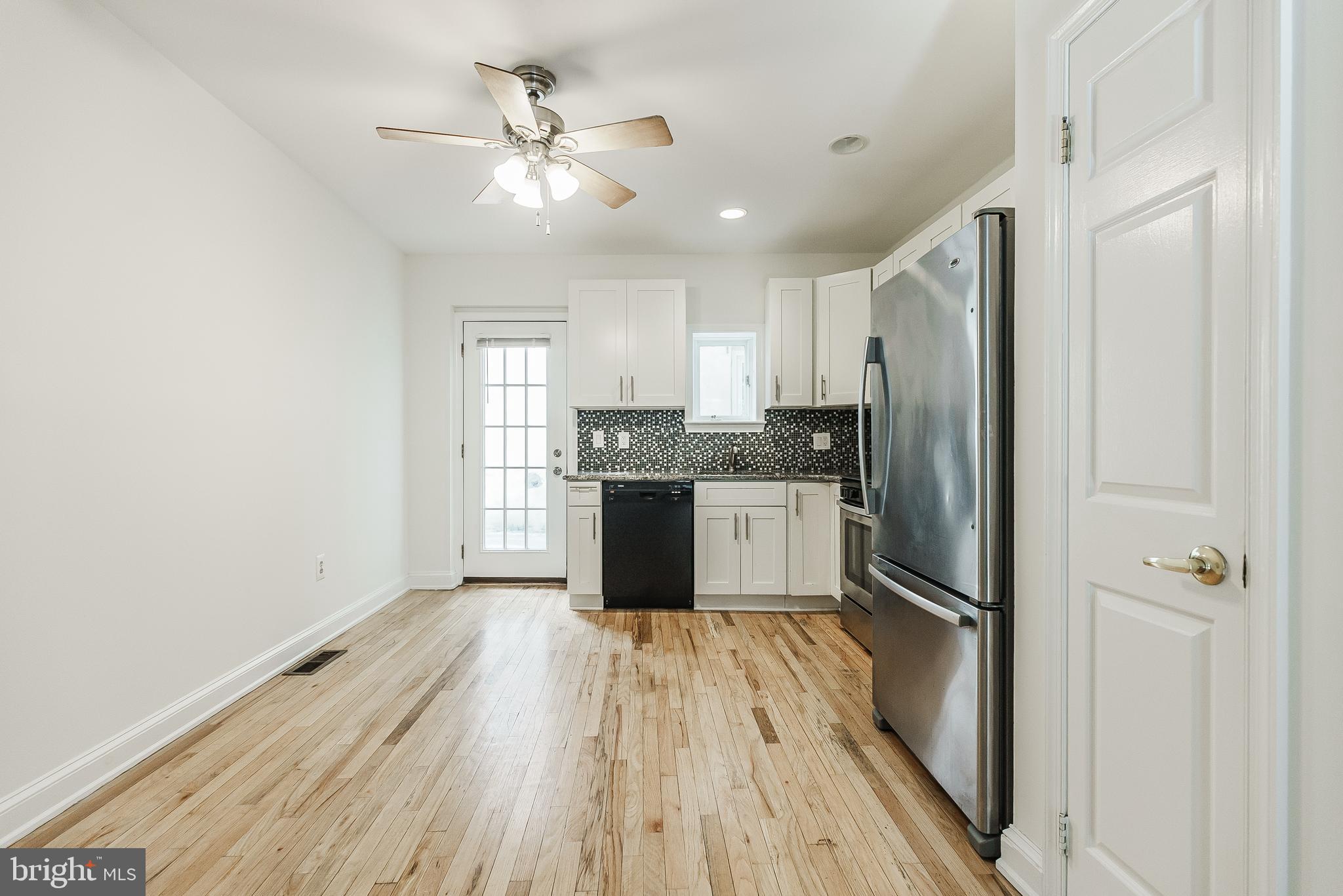 904 South 6th Street Philadelphia, PA 19147 - Photo 5 of 22