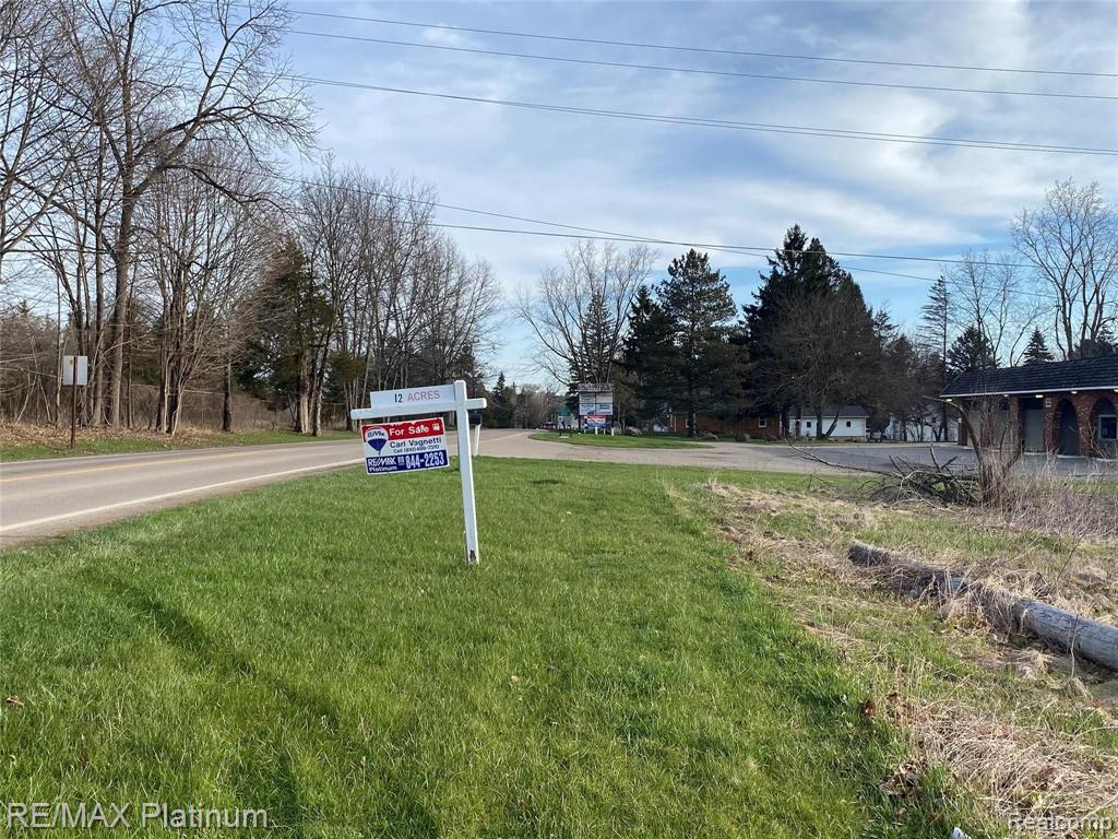 Tbd Pondside Court Pinckney, MI 48169 - Photo 2 of 11