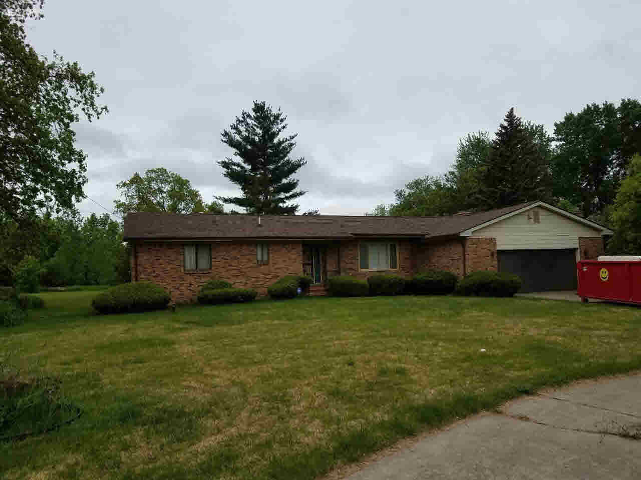 3409 Mackin Road Flint, MI 48504 - Photo 5 of 18 21300834-4.JPG