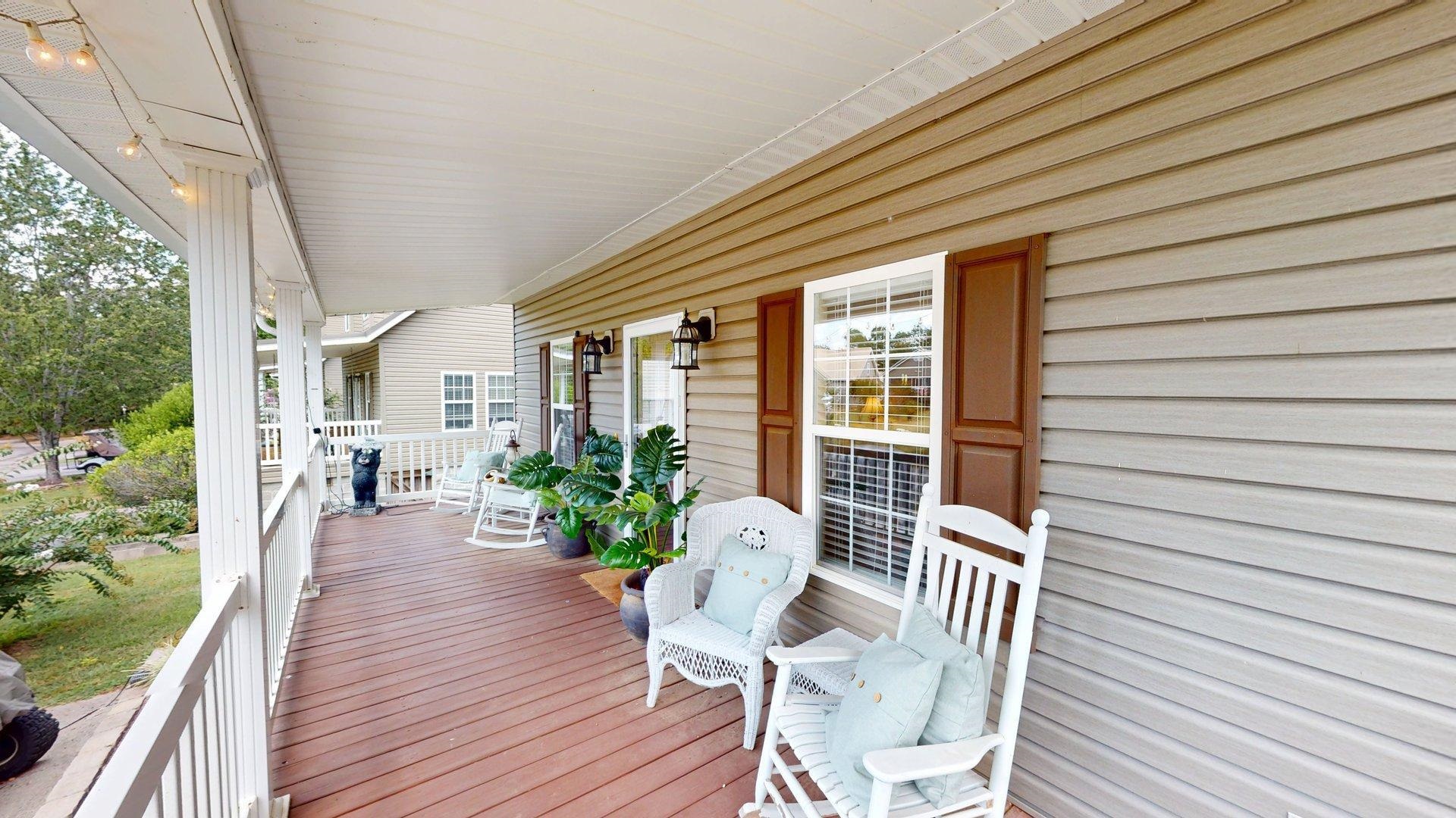 12 Jennifer Junction Iuka, MS 38852 - Photo 29 of 40 a balcony with furniture and wooden floor
