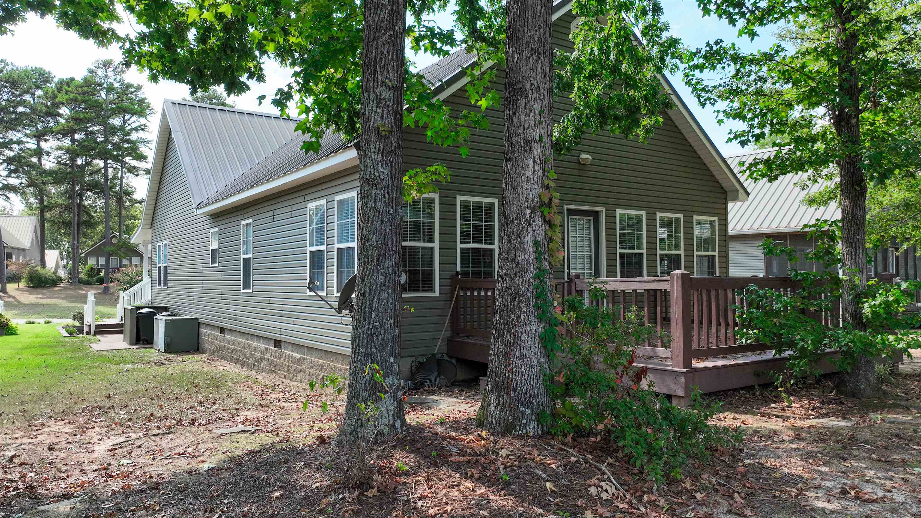 12 Jennifer Junction Iuka, MS 38852 - Photo 40 of 40 a view of a house with backyard and a garden