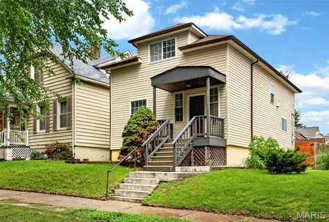 $249,900 | 4739 Hummel Avenue, St. Louis, MO 63116