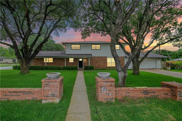 $470,000 | 1314 Broadmoor Drive, Bryan, TX 77802