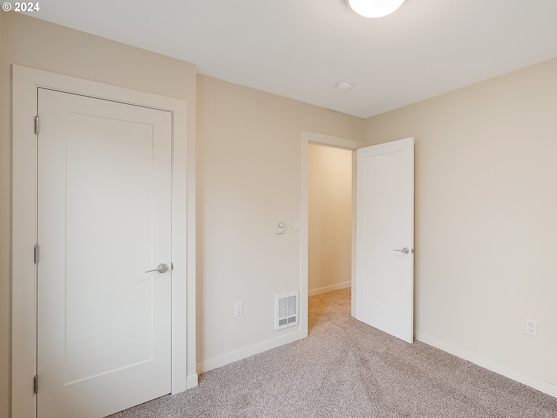 10827 East Burnside Street Portland, OR 97216 - Photo 20 of 28 a view of an empty room