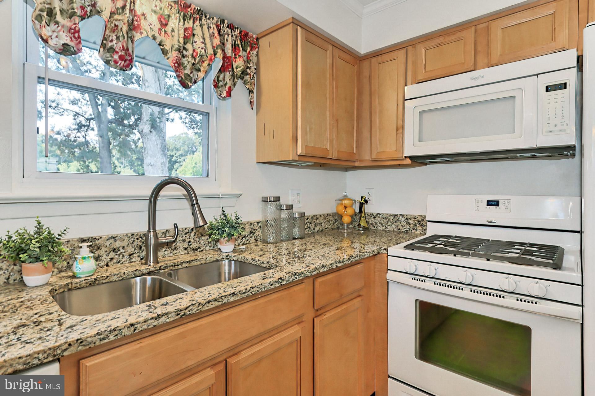 8139 Drayton Lane Springfield, VA 22151 - Photo 15 of 44