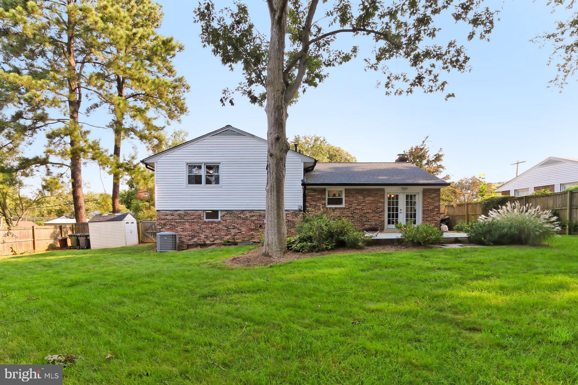 8139 Drayton Lane Springfield, VA 22151 - Photo 38 of 44 Rear Yard