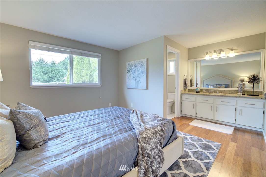 22606 13th Place West Bothell, WA 98021 - Photo 16 of 21