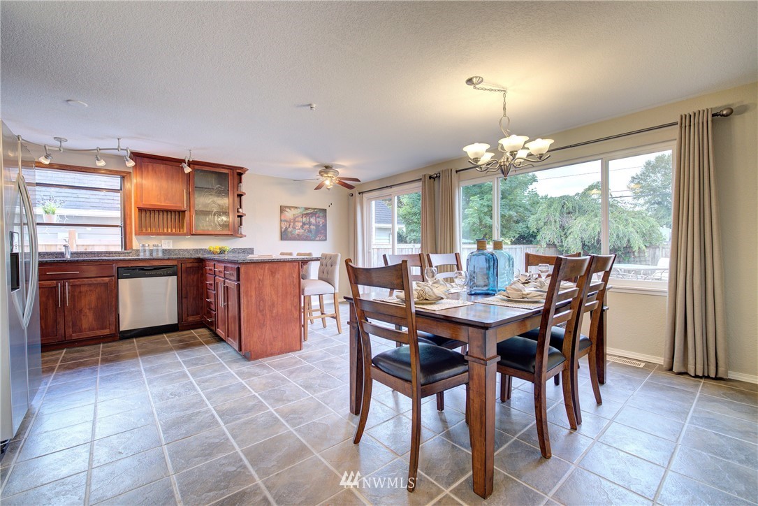 22606 13th Place West Bothell, WA 98021 - Photo 9 of 21