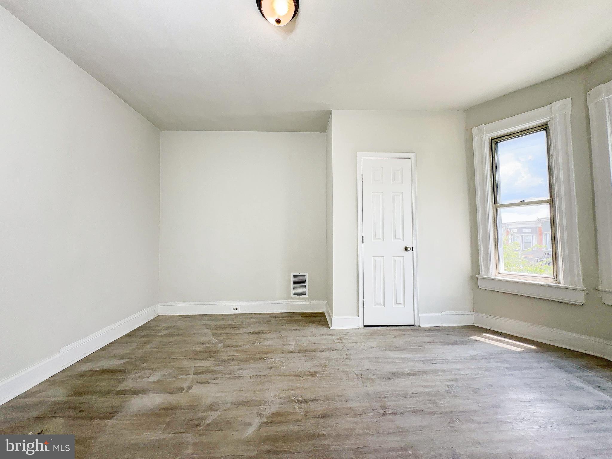 3010 Grayson Street Baltimore, MD 21216 - Photo 3 of 23