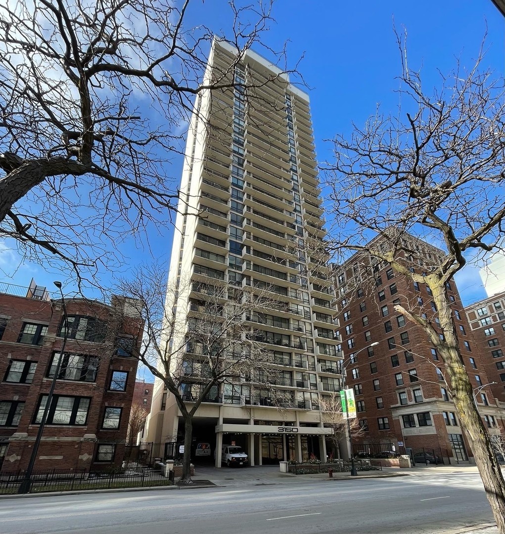 3150 North Sheridan Road, Unit 7C Chicago, IL 60657 - Photo 1 of 12