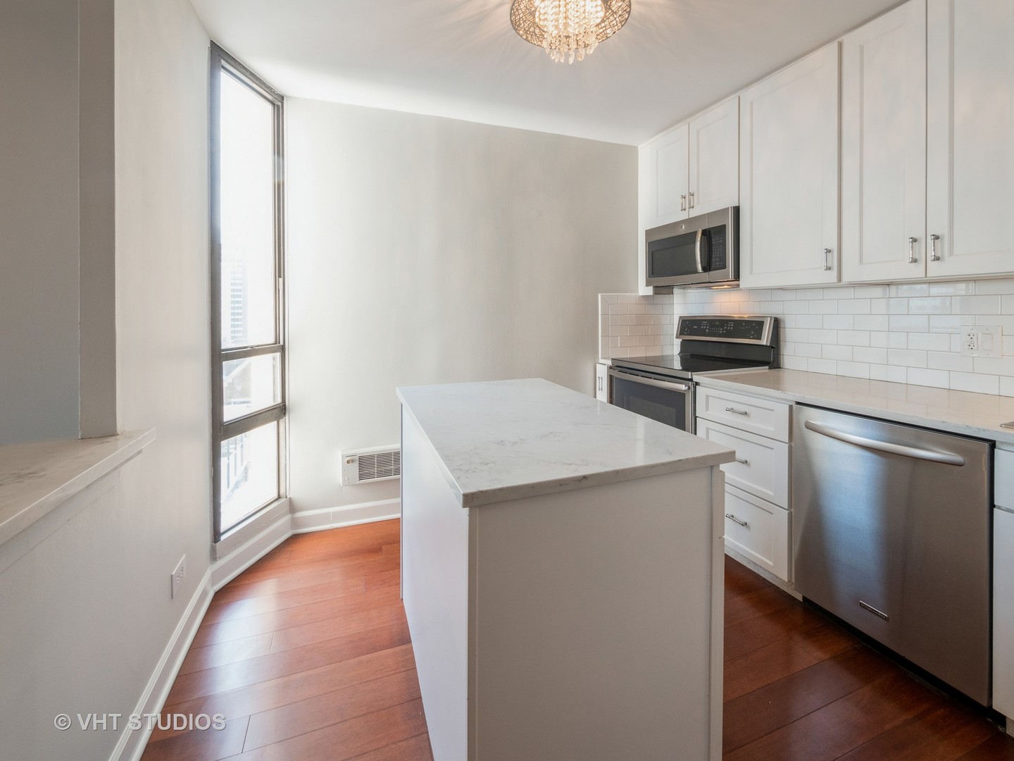 3150 North Sheridan Road, Unit 7C Chicago, IL 60657 - Photo 6 of 12