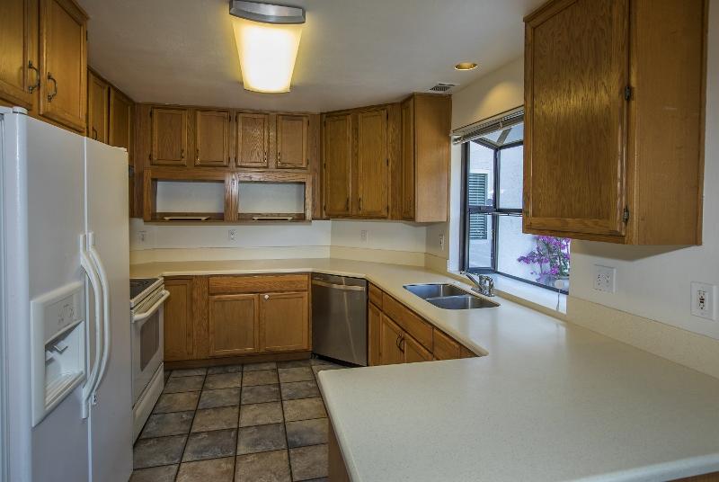 147 Oliver Road Santa Barbara, CA 93109 - Photo 6 of 21 5 (800x536)