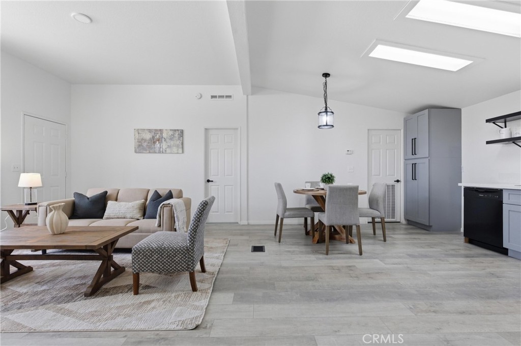 4901 Green River Road, Unit 153 Corona, CA 92878 - Photo 11 of 55
