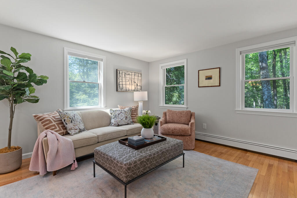 16 Pleasant Valley Road Cumberland, ME 04021 - Photo 14 of 44 DSC00971