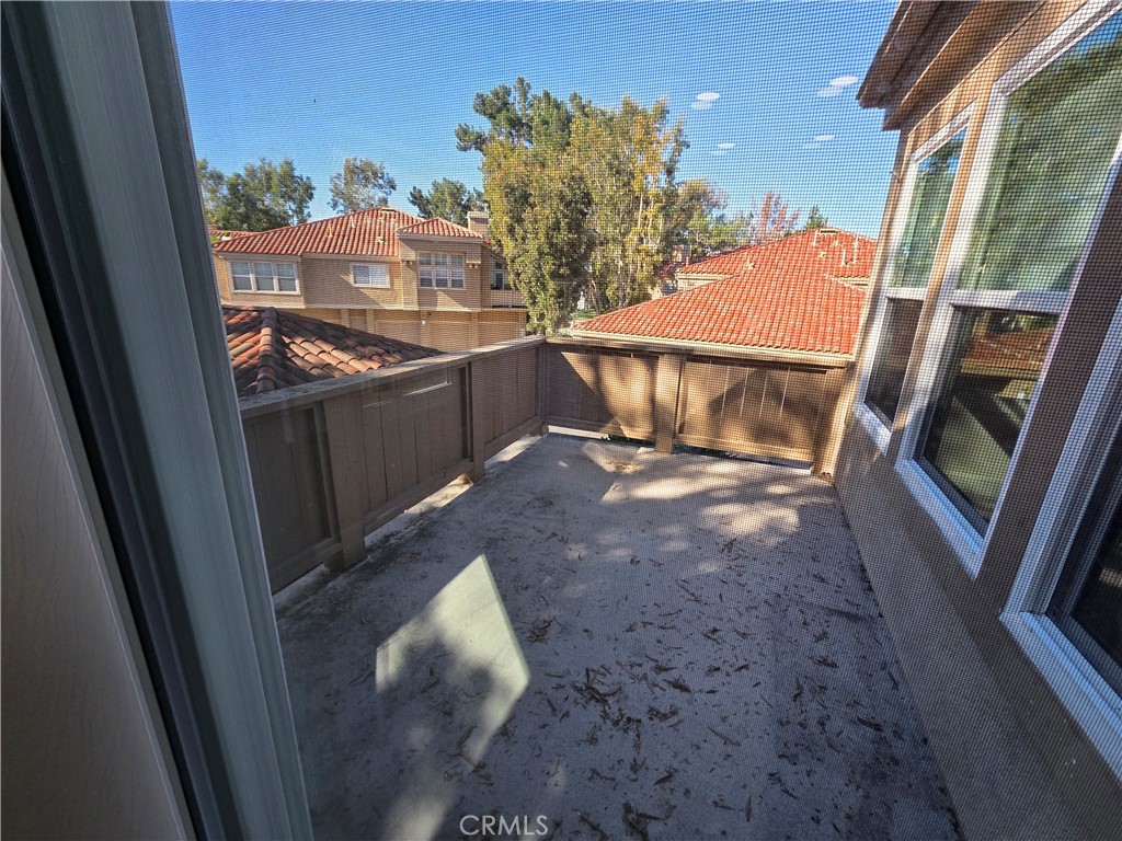 35 Ericson Aisle Irvine, CA 92620 - Photo 7 of 21 a view of a balcony