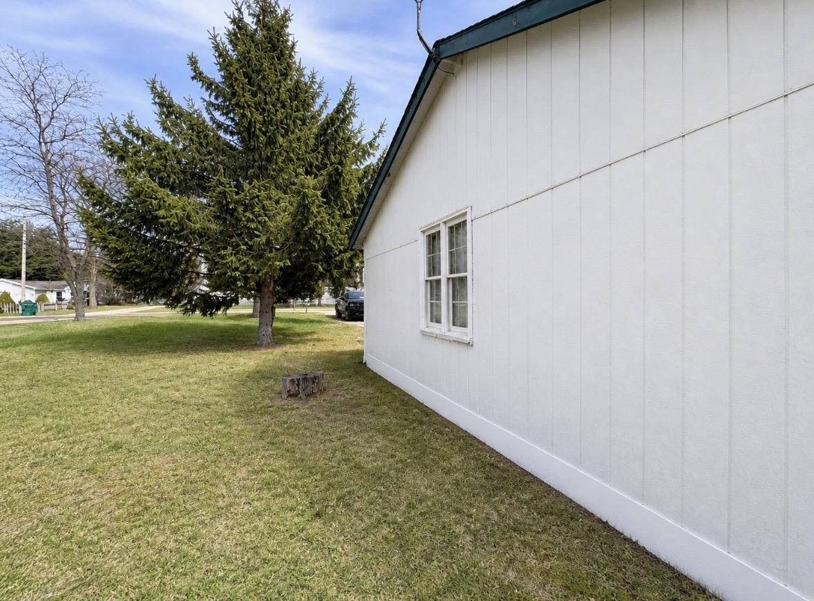4215 Oak Flats Road Harrison, MI 48625 - Photo 16 of 21