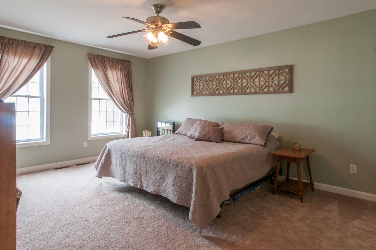 686 Bryant Road Manchester, NH 03109 - Photo 14 of 37