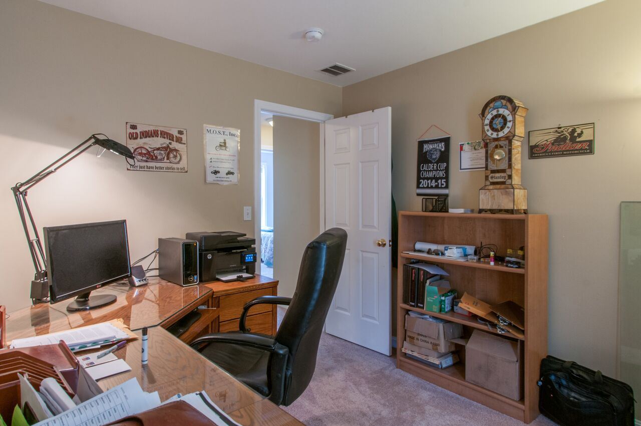 686 Bryant Road Manchester, NH 03109 - Photo 22 of 37