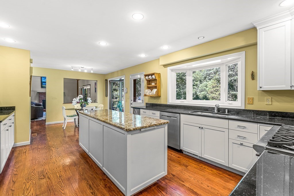 3 Moccasin Path Natick, MA 01760 - Photo 12 of 35