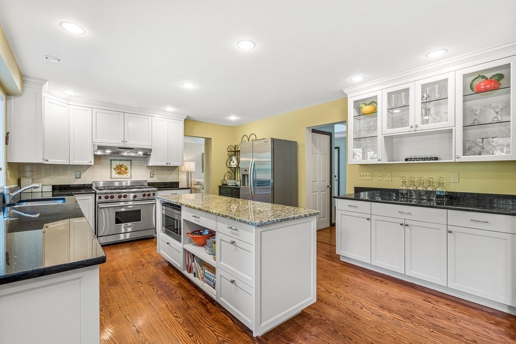 3 Moccasin Path Natick, MA 01760 - Photo 15 of 35