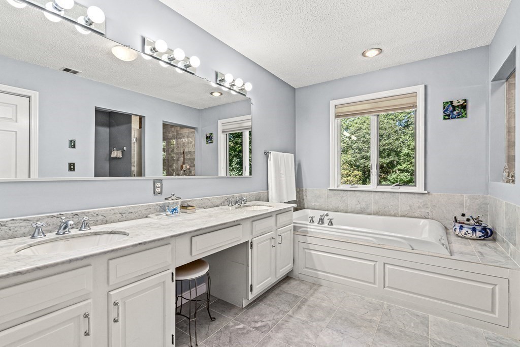 3 Moccasin Path Natick, MA 01760 - Photo 25 of 35