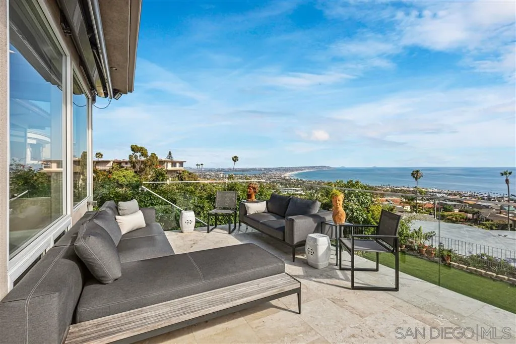 931 La Jolla Rancho Road La Jolla, CA 92037 - Photo 10 of 25 a view of a terrace with seating area