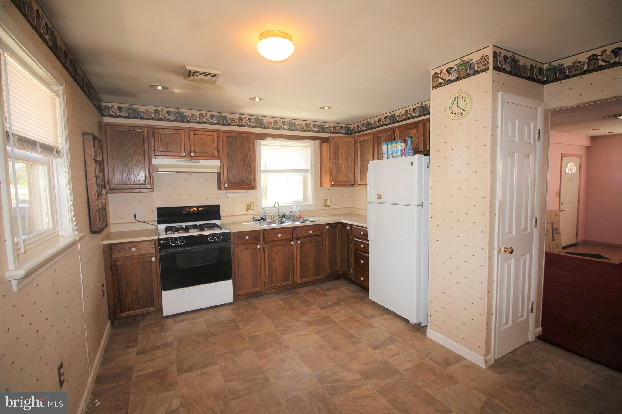 1933 Wabank Road Lancaster, PA 17603 - Photo 3 of 17 Gallery Image 3