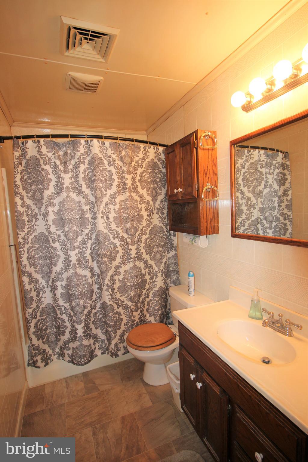 1933 Wabank Road Lancaster, PA 17603 - Photo 6 of 17 Gallery Image 6