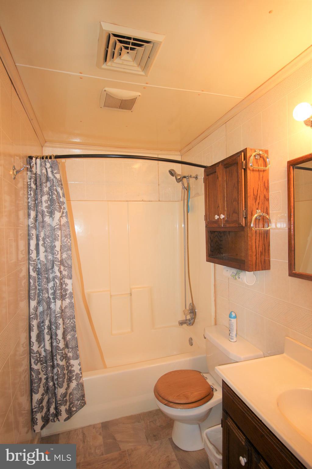 1933 Wabank Road Lancaster, PA 17603 - Photo 7 of 17 Gallery Image 7