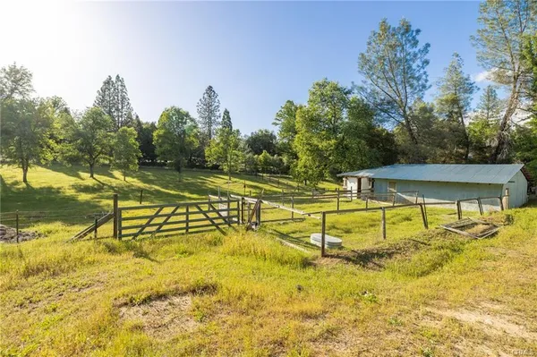 $967,000 | 50711 Road 426, Oakhurst, CA 93644