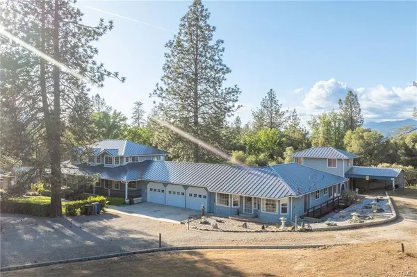 $967,000 | 50711 Road 426, Oakhurst, CA 93644